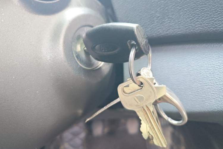 Used Ford Escort 2015 1.5L Manual Fashion Edition Vehicle Key