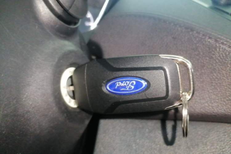 Used Ford Escort 2015 1.5L Automatic Fashion Model Vehicle Key