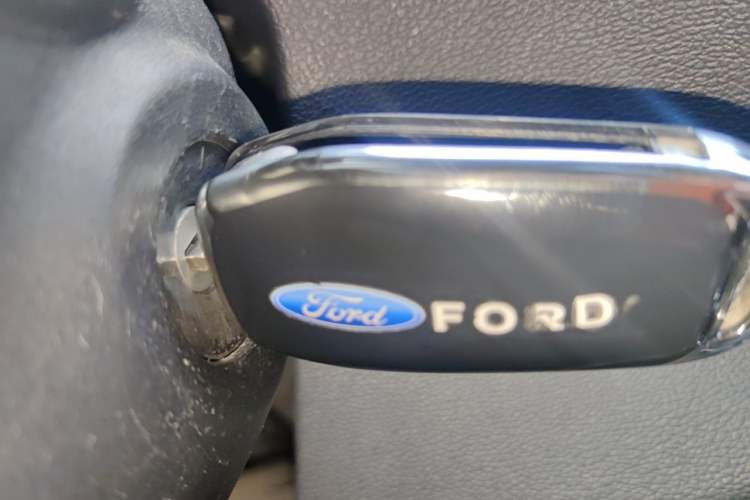 Used Ford Escort 2015 1.5L Automatic Fashion Model Vehicle Key