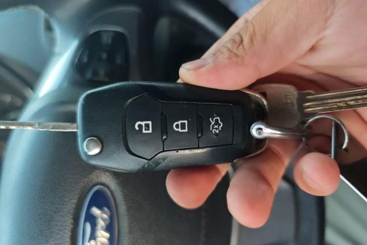 Used Ford Escort 2015 1.5L Automatic Fashion Model Vehicle Key