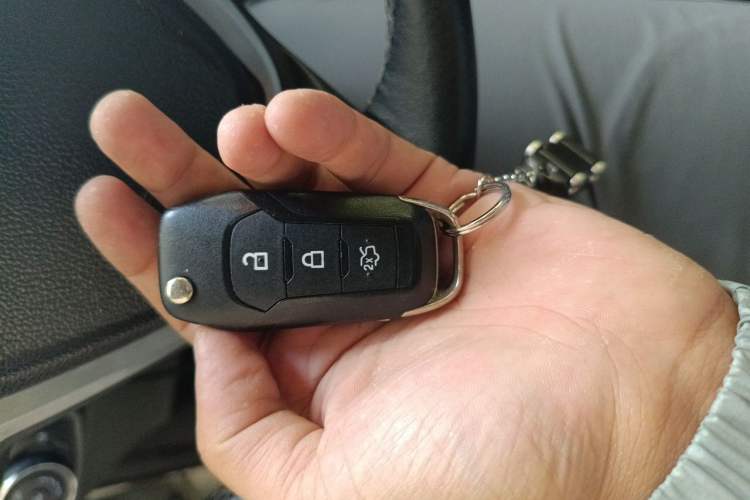 Used Ford Escort 2015 1.5L Automatic Fashion Model Vehicle Key