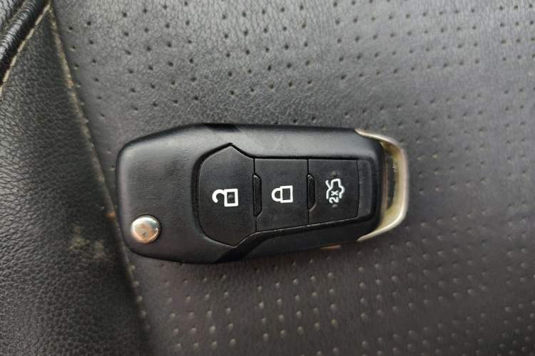 Used Ford Escort 2015 1.5L Manual Fashion Edition Vehicle Key