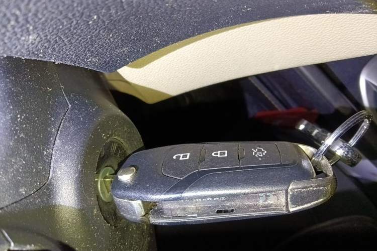 Used Ford Escort 2015 1.5L Automatic Fashion Model Vehicle Key