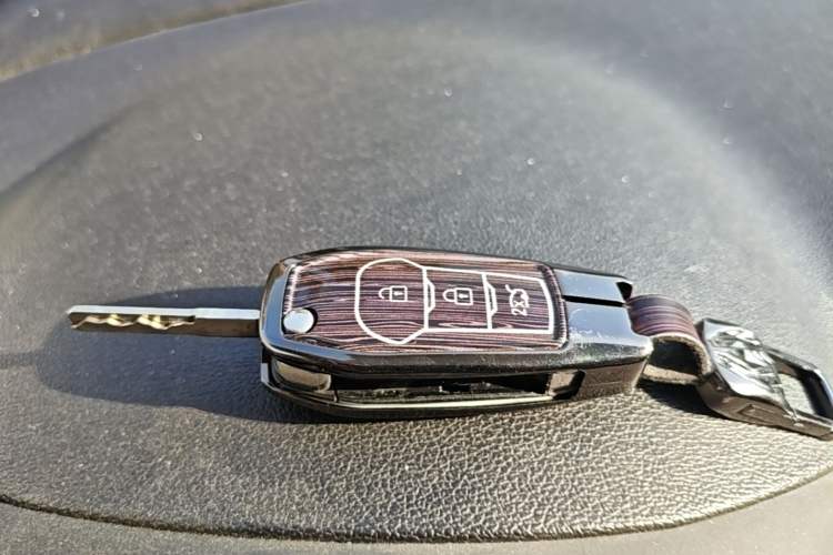 Used Ford Escort 2015 1.5L Automatic Fashion Model Vehicle Key