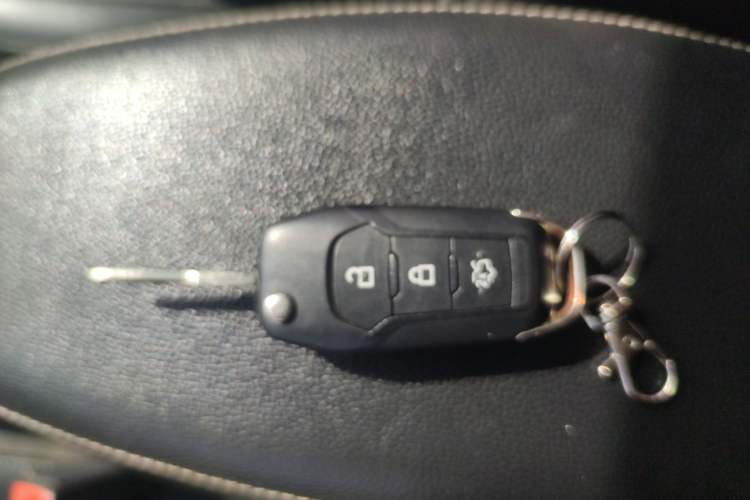 Used Ford Escort 2015 1.5L Automatic Fashion Model Vehicle Key