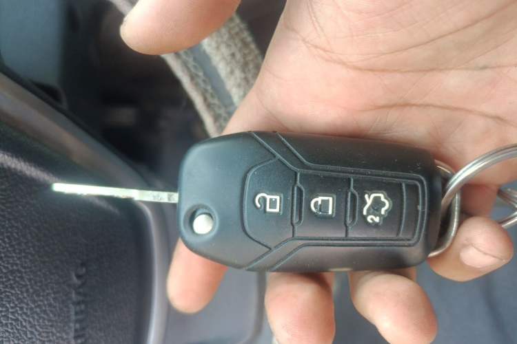 Used Ford Escort 2015 1.5L Automatic Fashion Model Vehicle Key