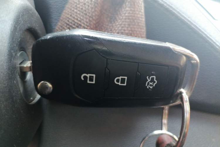 Used Ford Escort 2015 1.5L Manual Fashion Edition Vehicle Key