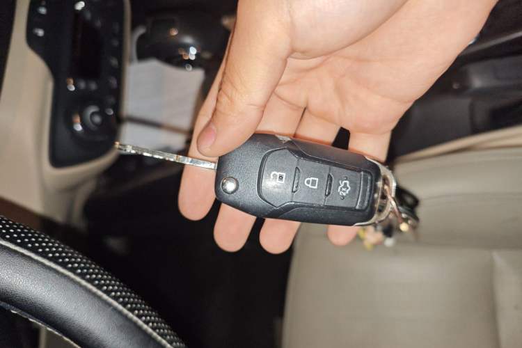 Used Ford Escort 2015 1.5L Automatic Fashion Model Vehicle Key