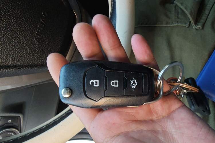 Used Ford Escort 2015 1.5L Automatic Fashion Model Vehicle Key