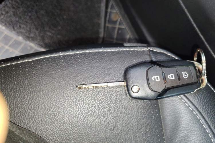 Used Ford Escort 2015 1.5L Automatic Fashion Model Vehicle Key