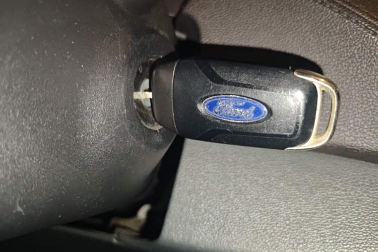 Used Ford Escort 2015 1.5L Automatic Fashion Model Vehicle Key