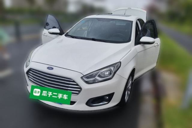 Ford Escort 2015 1.5L Automatic Fashion Model usado