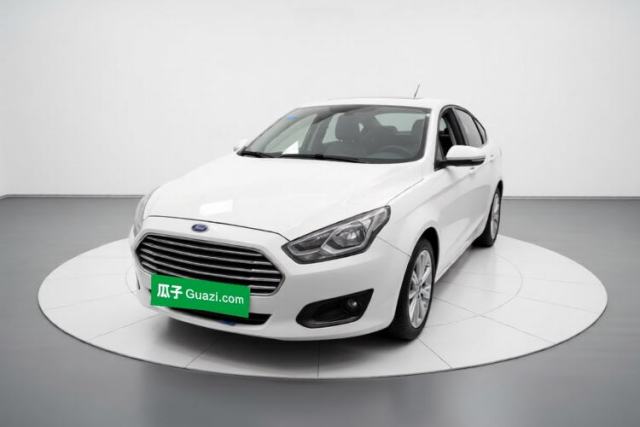 Ojetý Ford Escort 2015 1.5L Automatic Fashion Model