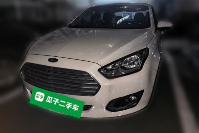 Used Ford Escort 2015 1.5L Manual Fashion Edition