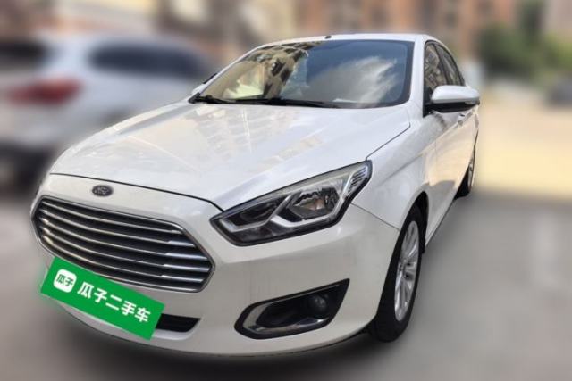 Używany Ford Escort 2015 1.5L Manual Fashion Edition