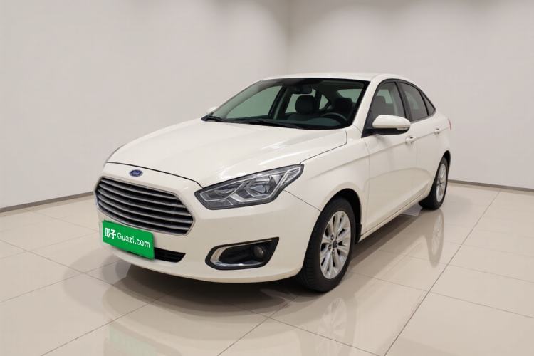 Gebrauchter Ford Escort 2015 1.5L Automatic Fashion Model Guazi used car, China used car export, Used car for sale, Used  cars, Cheapest cars for sale