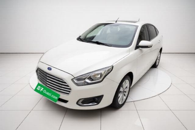 Ford Escort 2015 1.5L Manual Fashion Edition usado