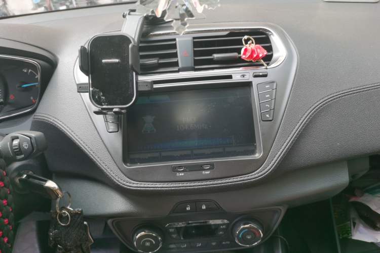 Used Ford Escort 2015 1.5L Automatic Fashion Model Audio And AC Panel