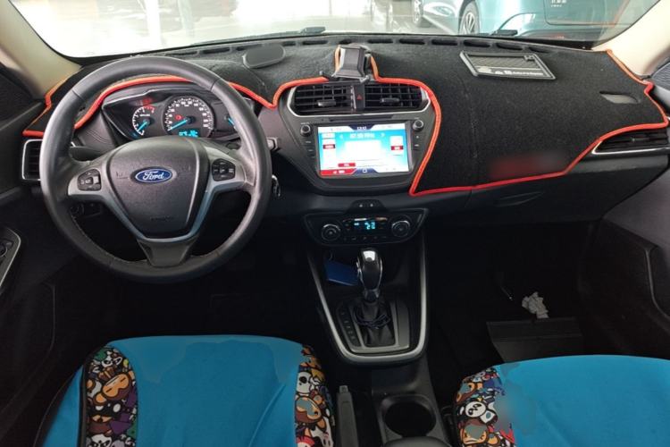 Used Ford Escort 2015 1.5L Automatic Fashion Model Center Console