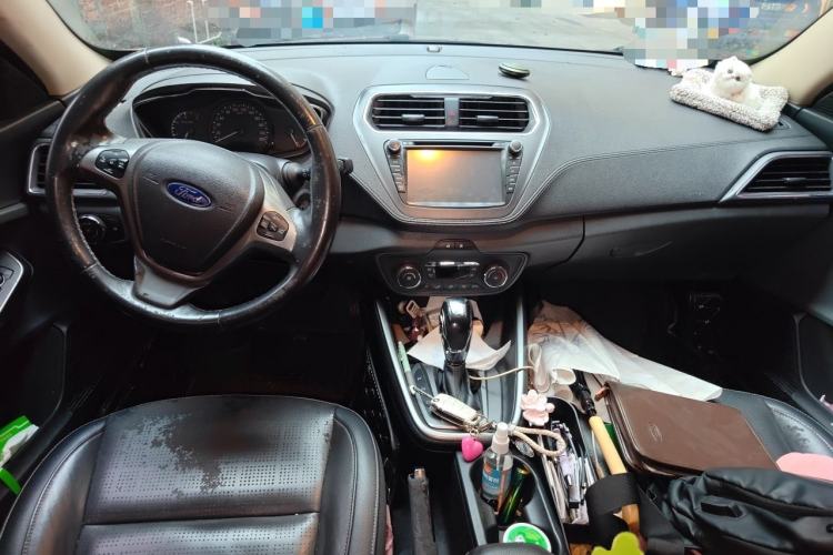 Used Ford Escort 2015 1.5L Automatic Fashion Model Center Console
