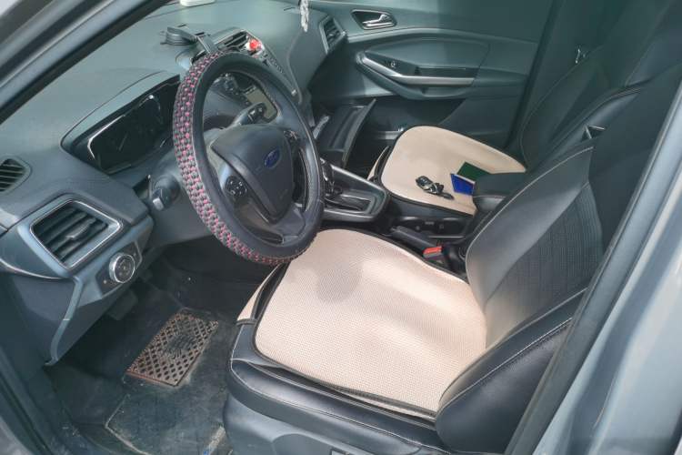 Used Ford Escort 2015 1.5L Automatic Fashion Model Driver Seat