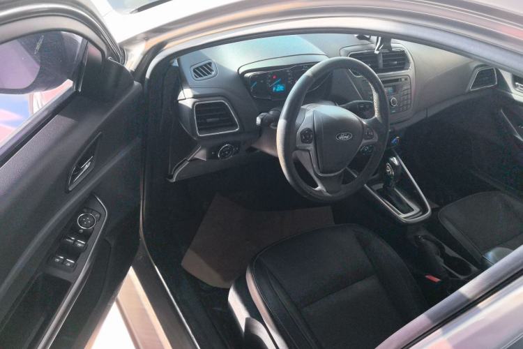 Used Ford Escort 2015 1.5L Automatic Fashion Model Driver Seat