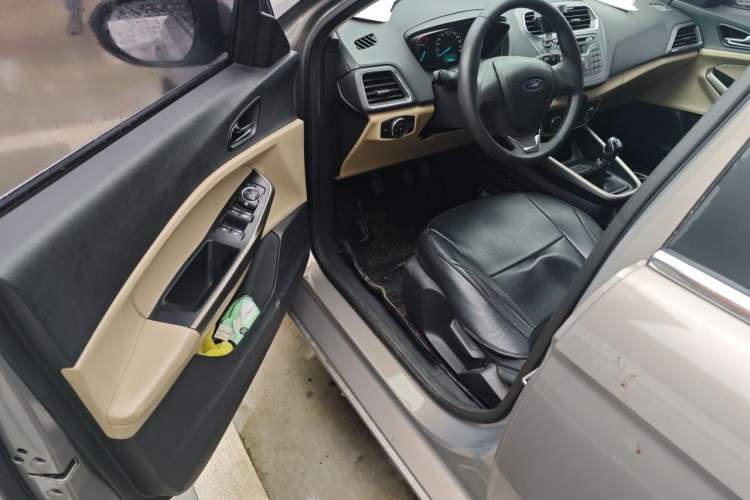 Used Ford Escort 2015 1.5L Manual Comfort Model Driver Seat