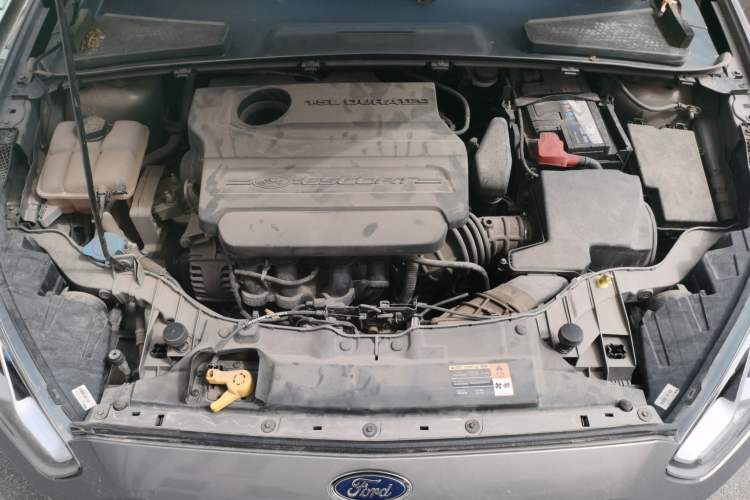Used Ford Escort 2015 1.5L Automatic Fashion Model Engine Bay