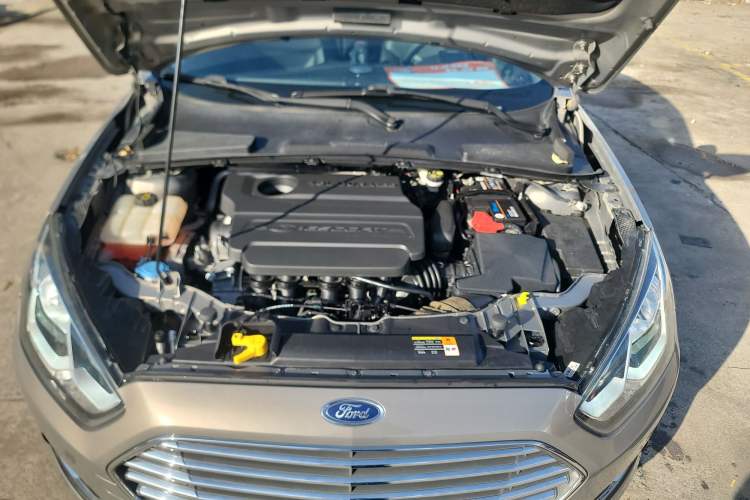 Used Ford Escort 2015 1.5L Automatic Fashion Model Engine Bay