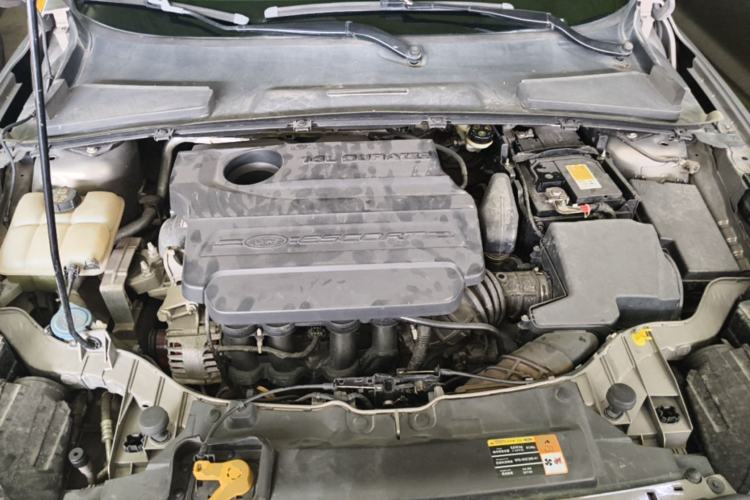 Used Ford Escort 2015 1.5L Automatic Comfort Edition Engine Bay