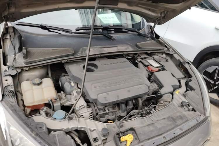 Used Ford Escort 2015 1.5L Automatic Fashion Model Engine Bay