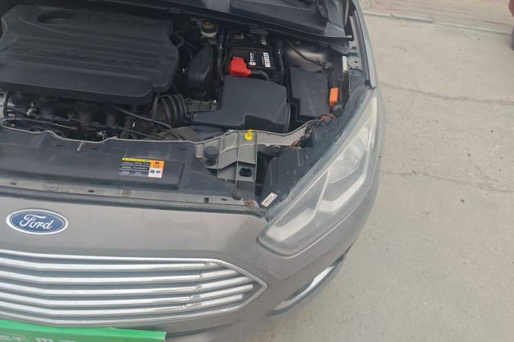 Used Ford Escort 2015 1.5L Automatic Fashion Model Engine Bay Left