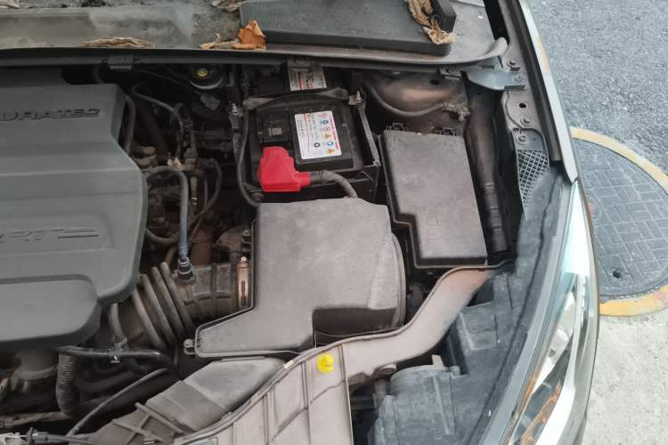 Used Ford Escort 2015 1.5L Manual Comfort Model Engine Bay Left