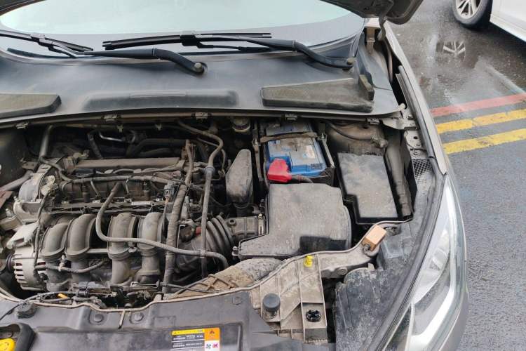 Used Ford Escort 2015 1.5L Automatic Fashion Model Engine Bay Left