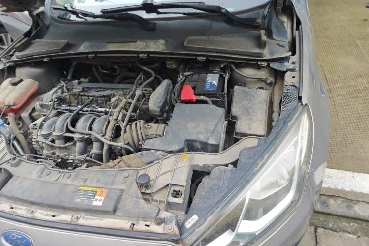 Used Ford Escort 2015 1.5L Automatic Comfort Edition Engine Bay Left