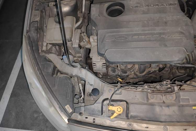 Used Ford Escort 2015 1.5L Automatic Comfort Edition Engine Bay Right