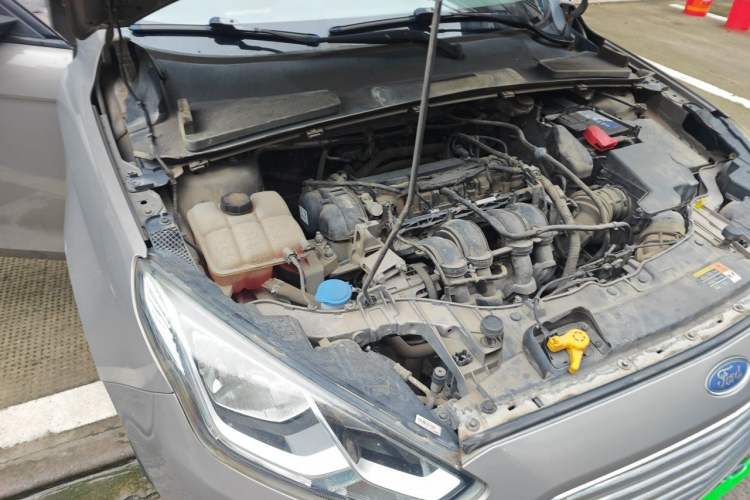 Used Ford Escort 2015 1.5L Automatic Comfort Edition Engine Bay Right