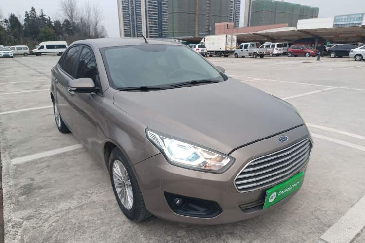 Used Ford Escort 2015 1.5L Manual Comfort Model Exterior 1