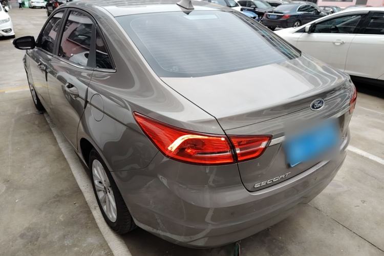 Used Ford Escort 2015 1.5L Automatic Fashion Model Exterior 2