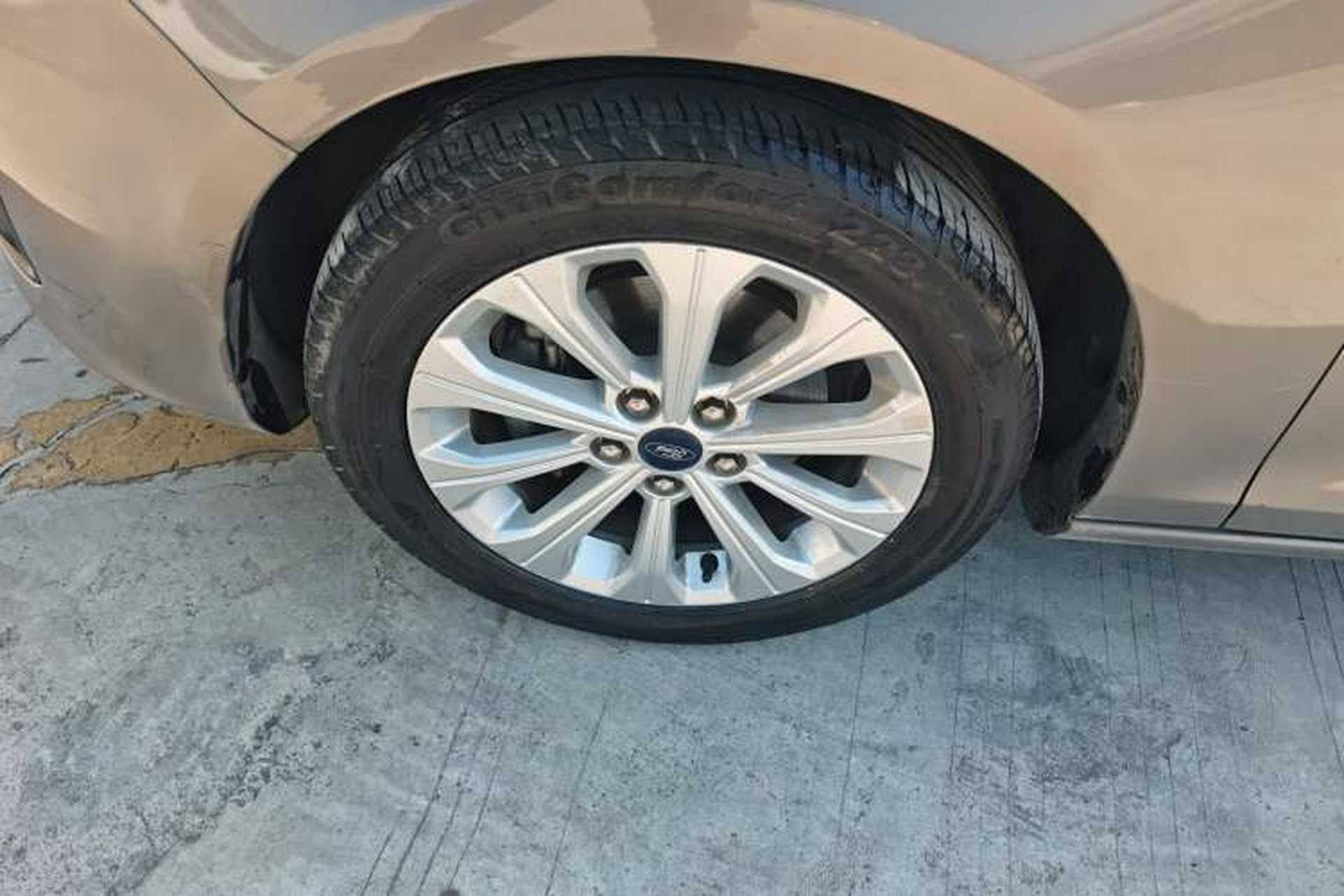 Used Ford Escort 2015 1.5L Automatic Fashion Model Exterior 7