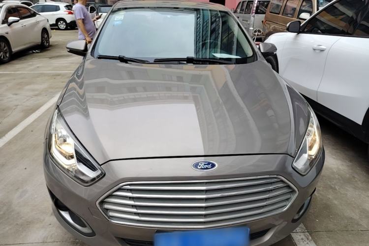 Used Ford Escort 2015 1.5L Automatic Fashion Model Front