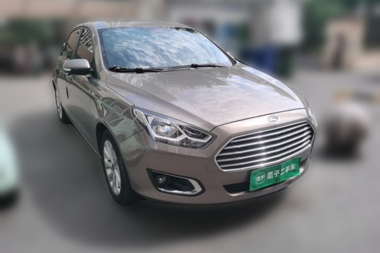 Used Ford Escort 2015 1.5L Automatic Fashion Model Front Right 45 Deg