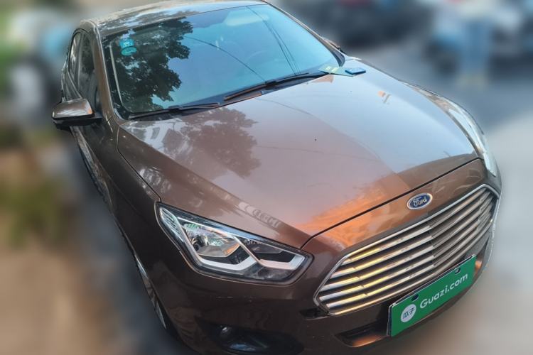 Used Ford Escort 2015 1.5L Manual Comfort Model Front Right 45 Deg