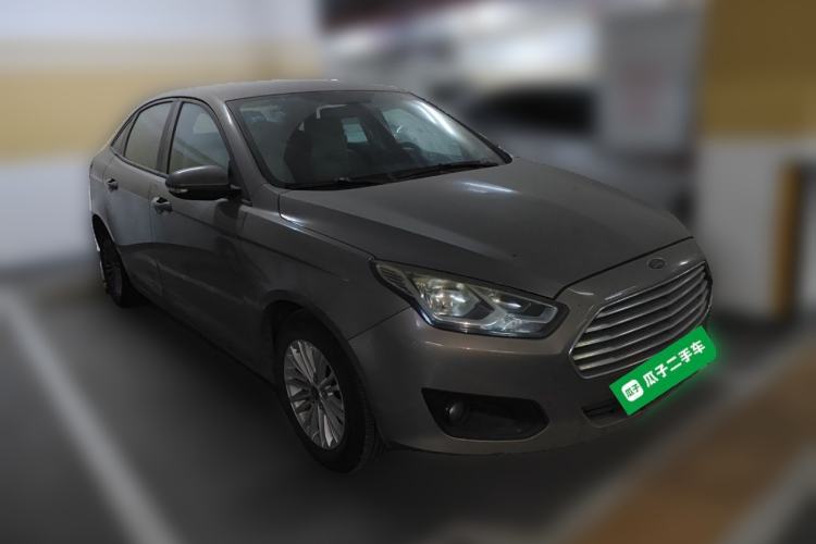 Used Ford Escort 2015 1.5L Automatic Comfort Edition Front Right 45 Deg