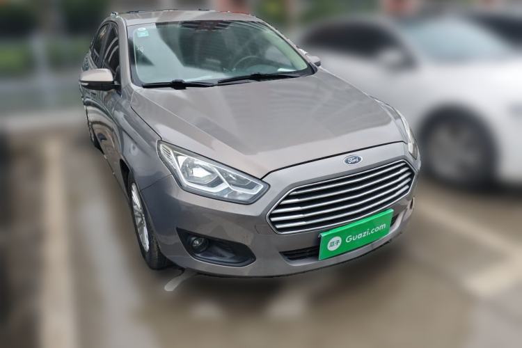Used Ford Escort 2015 1.5L Manual Comfort Model Front Right 45 Deg