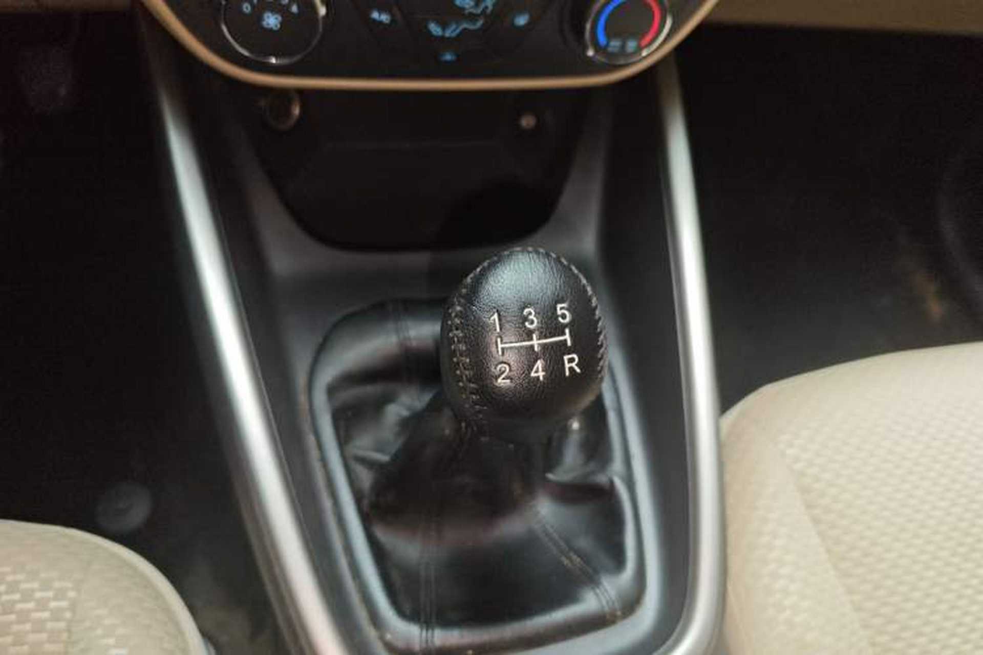Used Ford Escort 2015 1.5L Manual Comfort Model Gear Lever