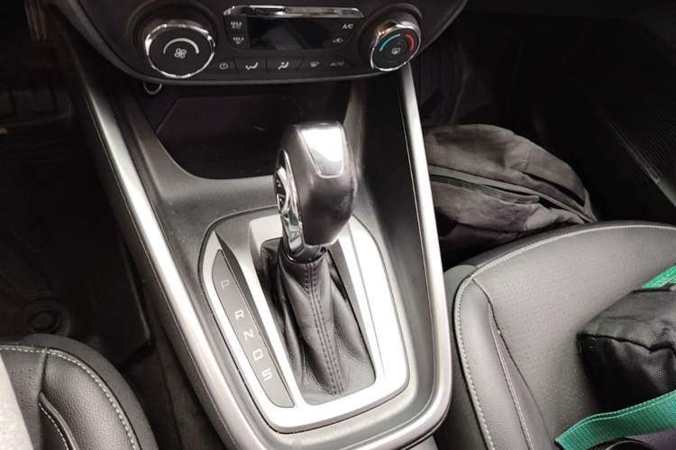 Used Ford Escort 2015 1.5L Automatic Fashion Model Gear Lever