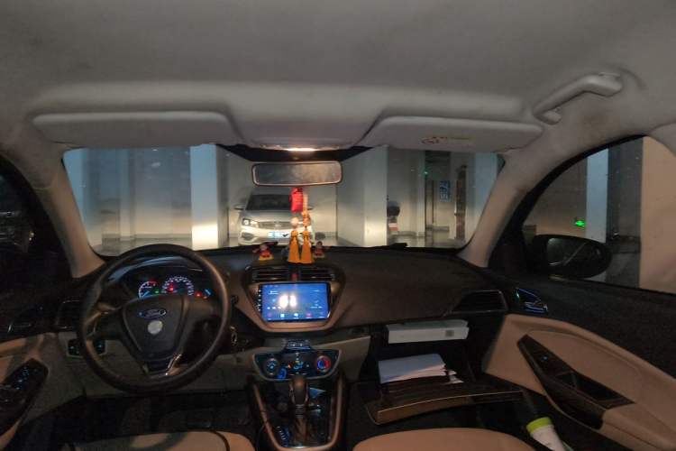 Used Ford Escort 2015 1.5L Automatic Comfort Edition Headliner