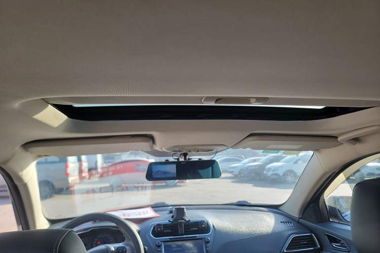 Used Ford Escort 2015 1.5L Automatic Fashion Model Headliner