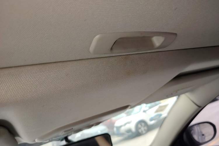 Used Ford Escort 2015 1.5L Automatic Fashion Model Headliner